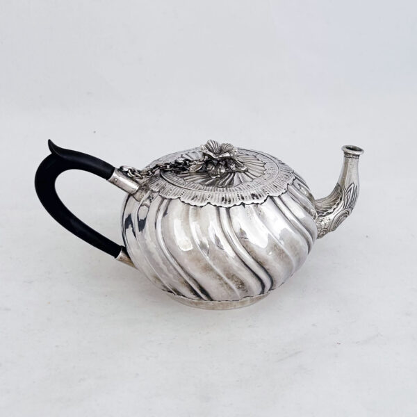 SILVER SAFFRON TEA POT - Image 2