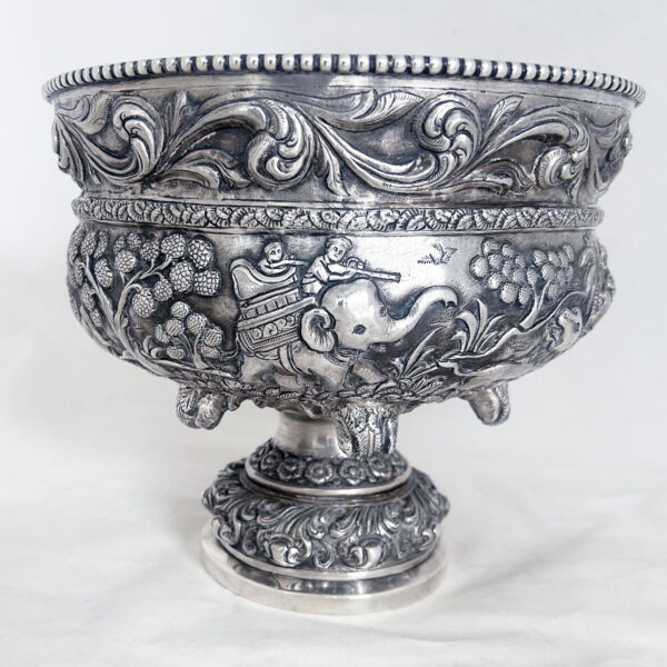 HUGE INDIAN SILVER PRESENTATION BOWL - Image 3