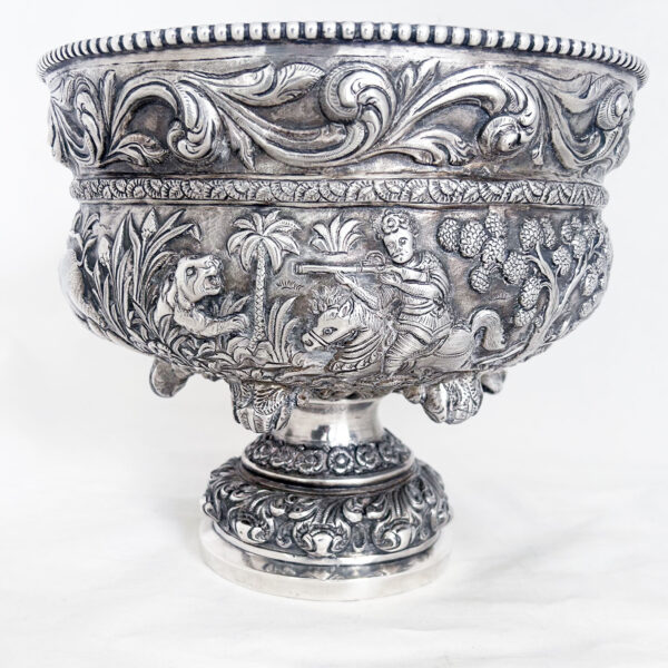 HUGE INDIAN SILVER PRESENTATION BOWL - Image 5