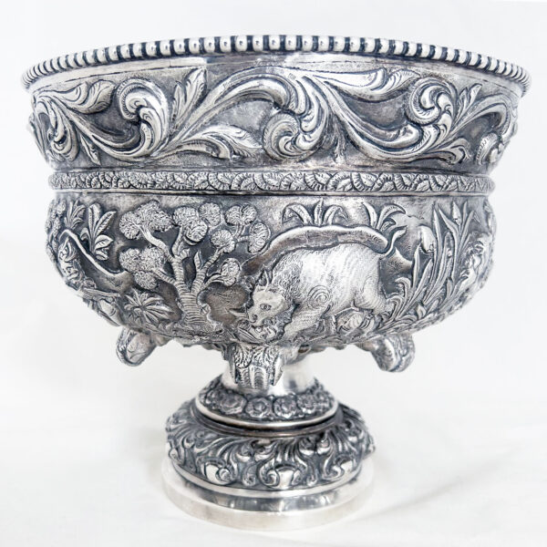 HUGE INDIAN SILVER PRESENTATION BOWL - Image 8