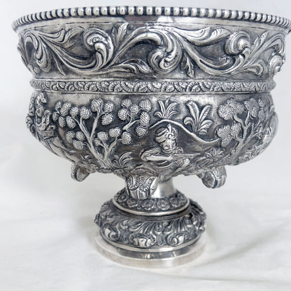 HUGE INDIAN SILVER PRESENTATION BOWL - Image 10
