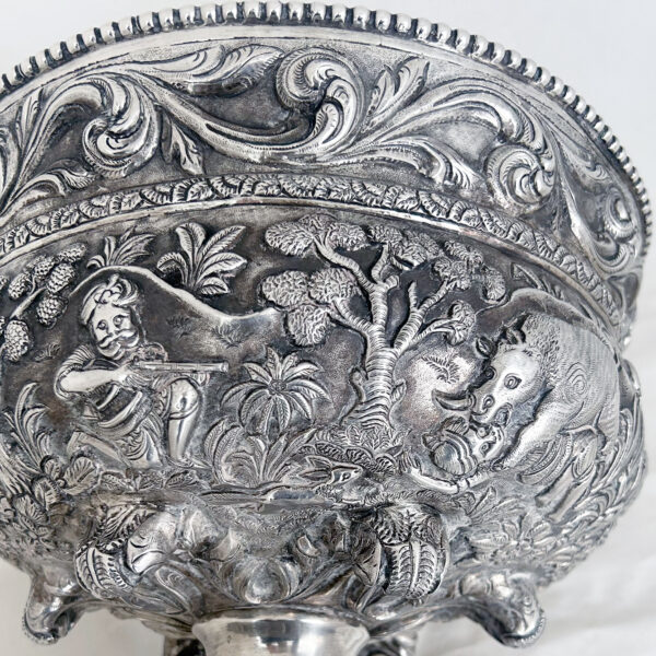HUGE INDIAN SILVER PRESENTATION BOWL - Image 9