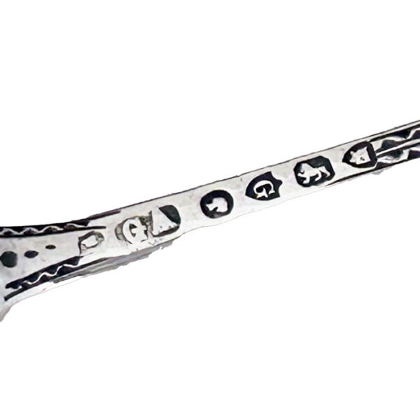 TWELVE VICTORIAN SILVER TEA SPOONS - Image 5